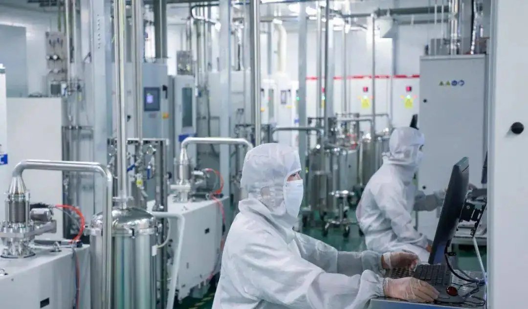 年產(chǎn)能達(dá)20萬(wàn)片！瀚天天成碳化硅產(chǎn)業(yè)園二期項(xiàng)目竣工，三期產(chǎn)能預(yù)達(dá)140萬(wàn)片！